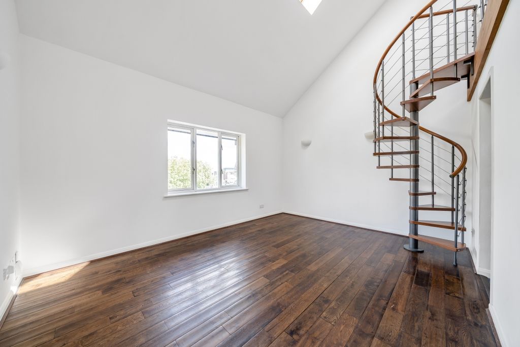 Property photo 2 of 11 1134986 (2)