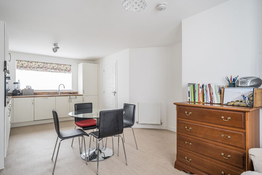 Property photo 3 of 19 1347808-24-68c17391F1B8E-Arw