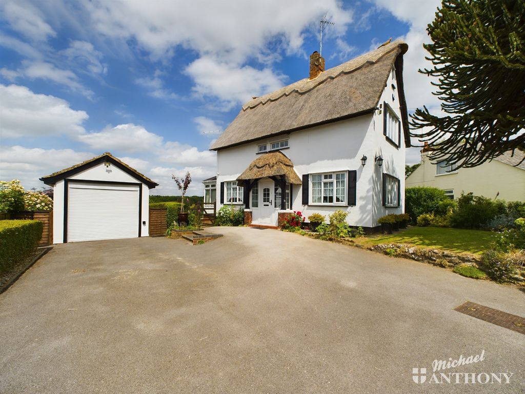 Property photo 1 of 22 Cam02773G0-Pr0140-Still014