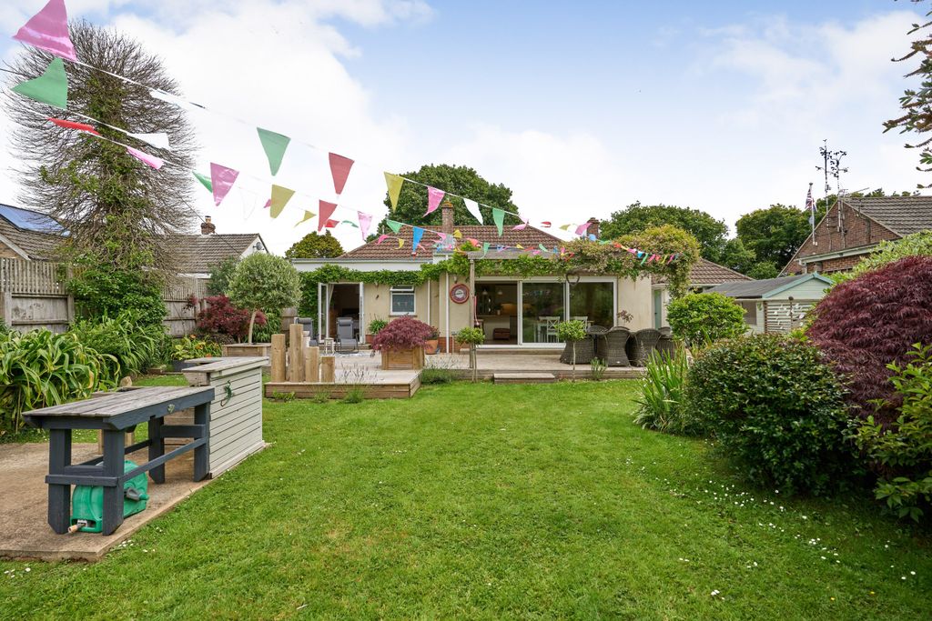 Property photo 3 of 18