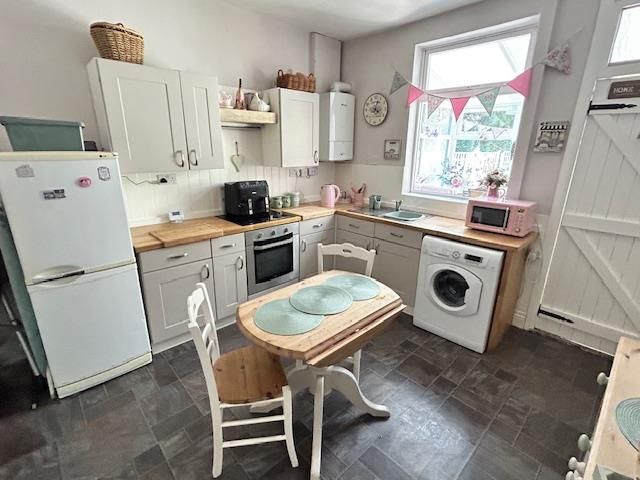 Property photo 3 of 10 Img_8398.Jpg