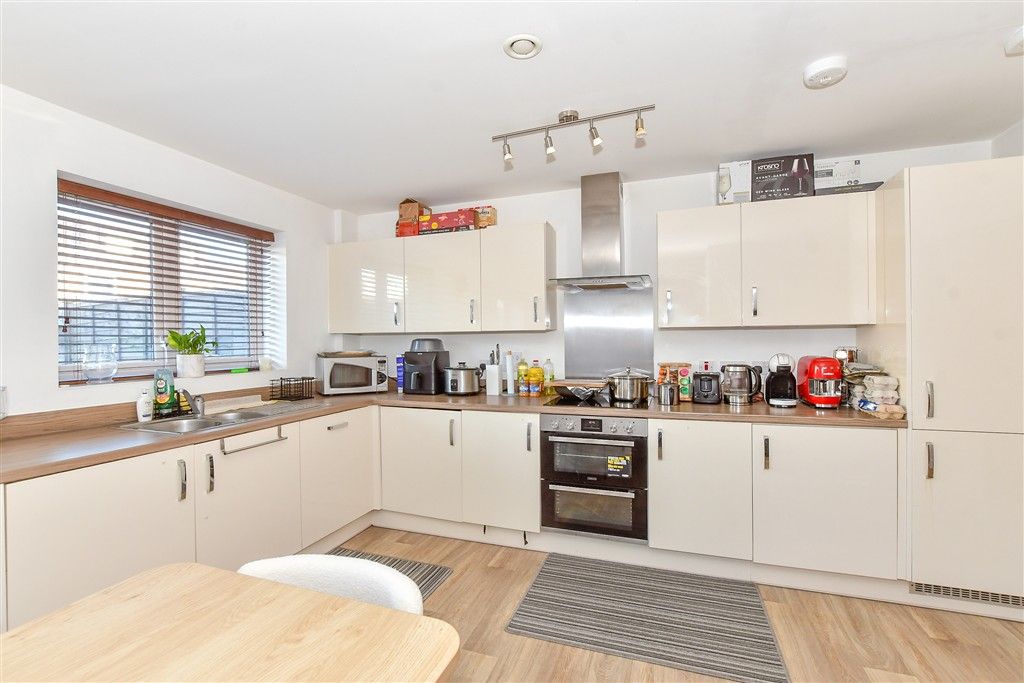 Property photo 2 of 11 Kitchen/Diner