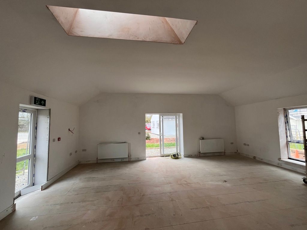 Property photo 3 of 6 Photo 4