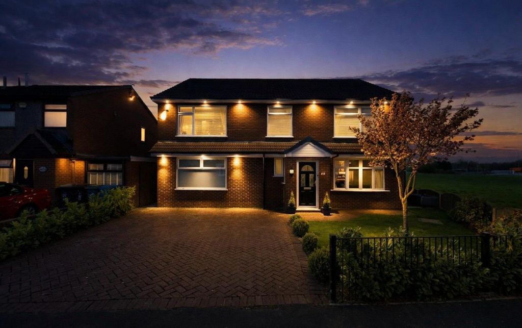 Property photo 3 of 44