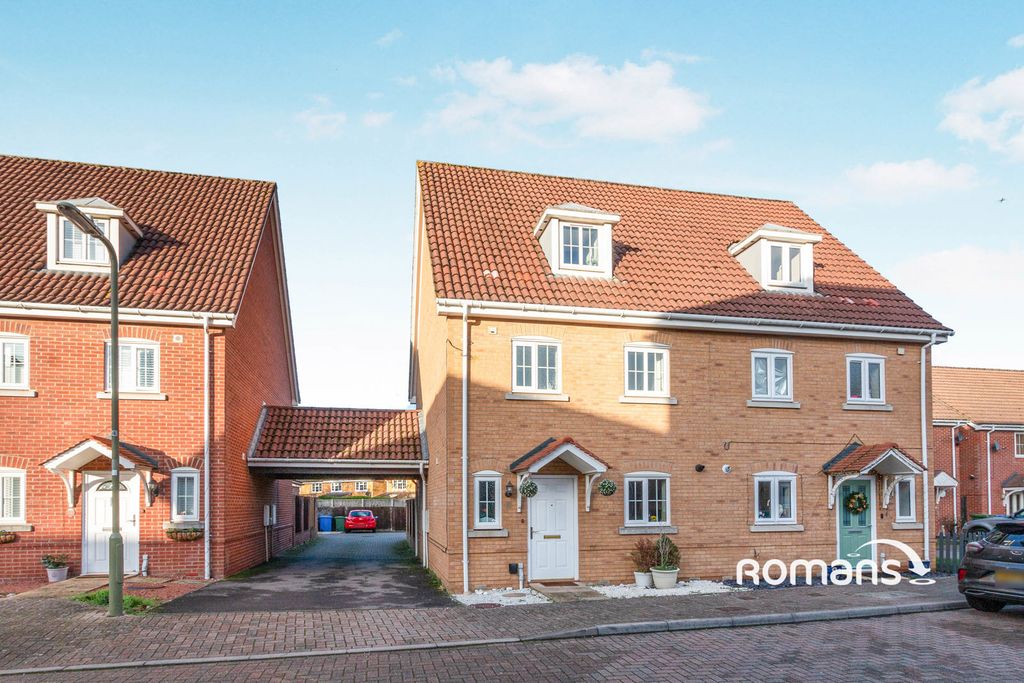 Property photo 2 of 10 Photo