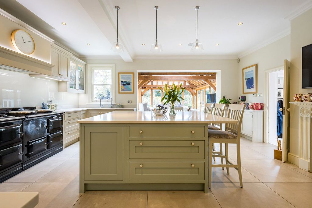 Property photo 2 of 48 Kitchen Island