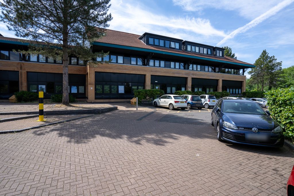 Property photo 1 of 18