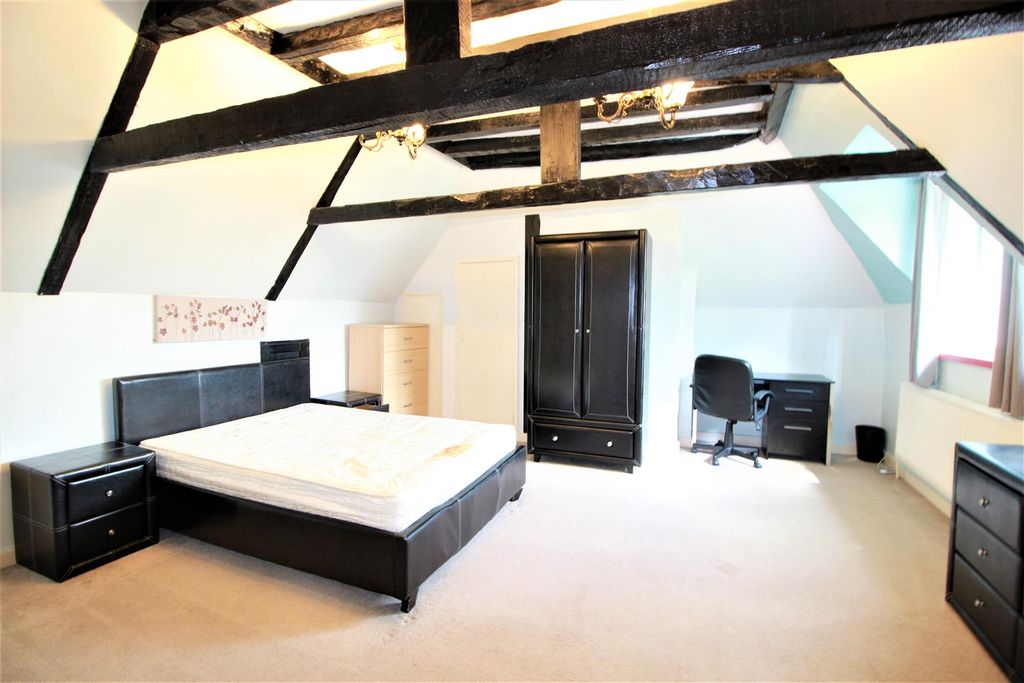 Property photo 3 of 14 B1
