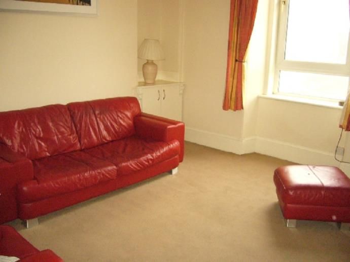 Property photo 3 of 5 Lounge