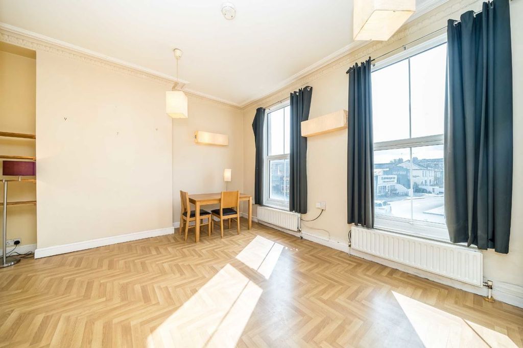 Property photo 2 of 5