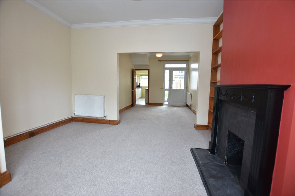 Property photo 2 of 15 Picture No. 05