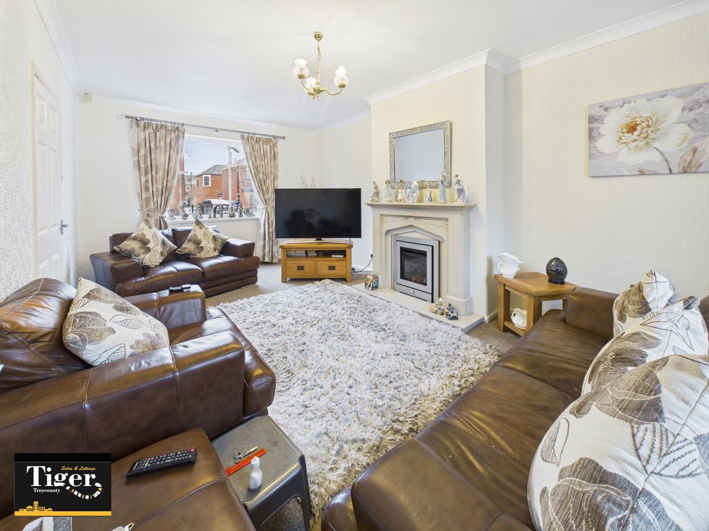 Property photo 3 of 11 Cam02176G0-Pr0766-Still004