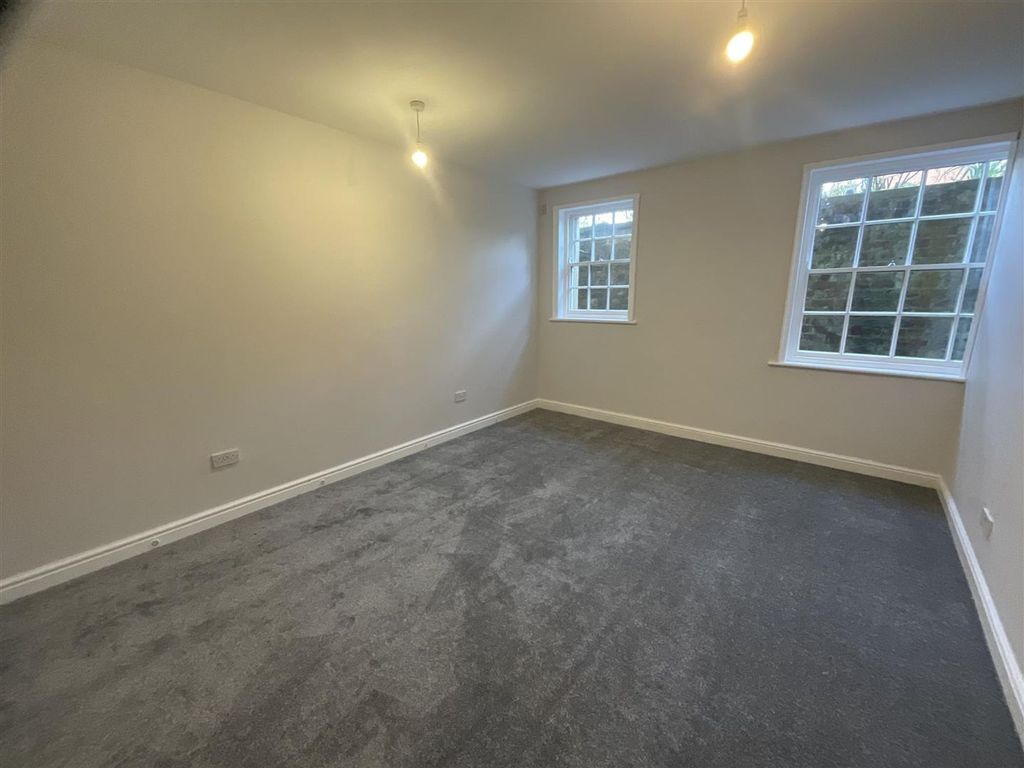 Property photo 3 of 14 Efa4956D-367D-4Df6-8718-C34Bed3Ae864.Jpeg