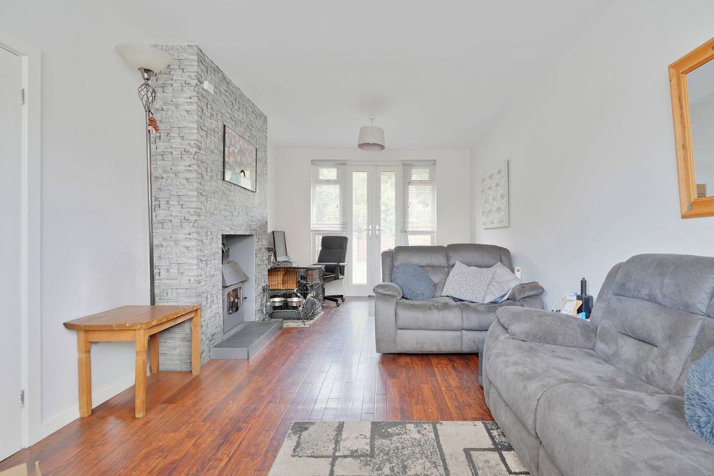 Property photo 3 of 29