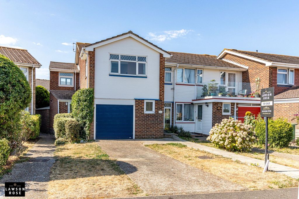 Property photo 1 of 32