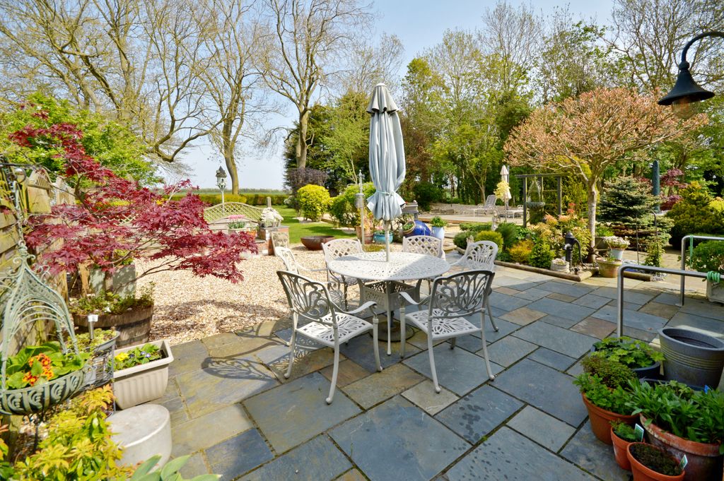 Property photo 3 of 45