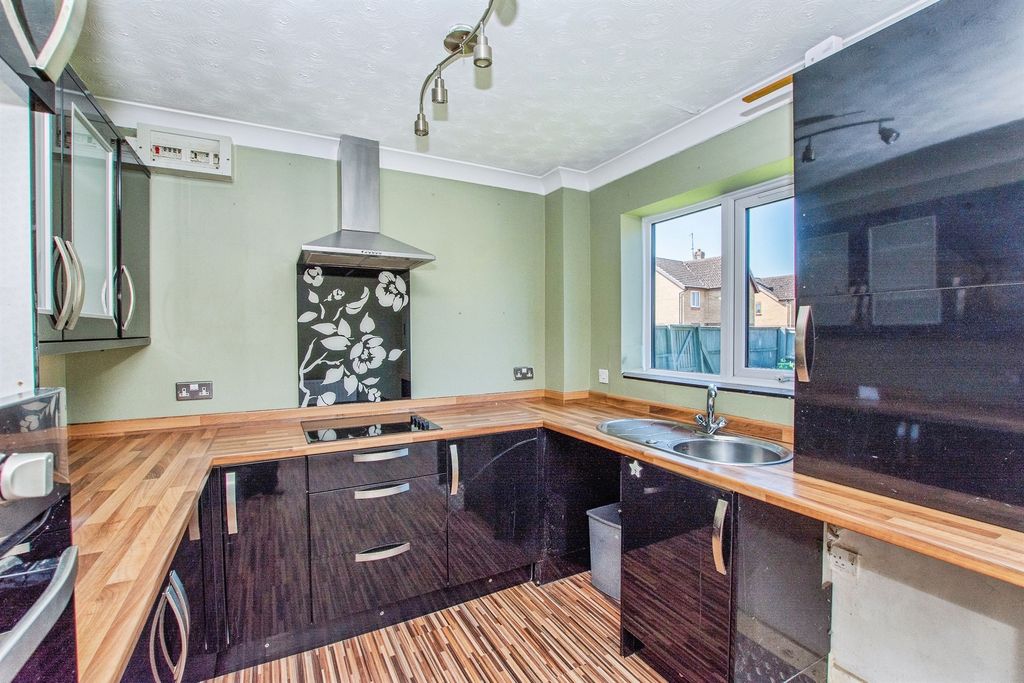 Property photo 2 of 14
