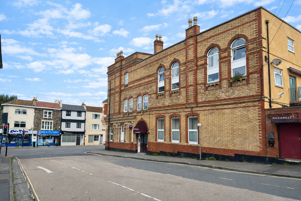 Property photo 1 of 12 Front