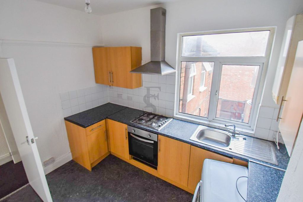 Property photo 2 of 4