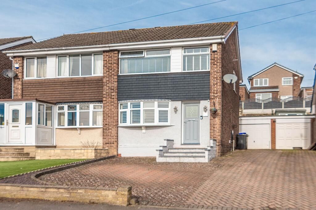 Property photo 1 of 12