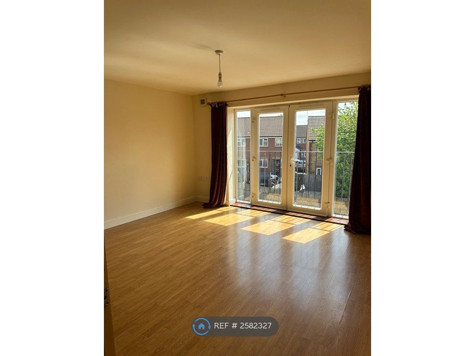 Property photo 2 of 27