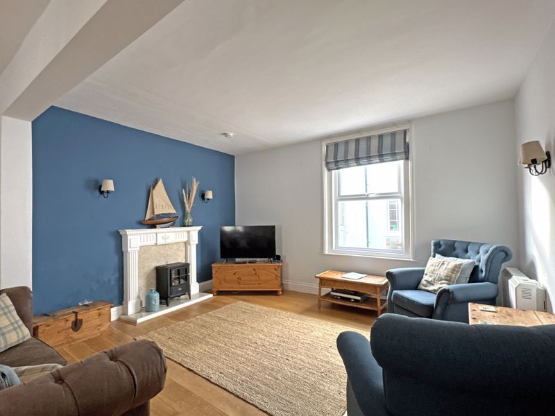 Property photo 3 of 11 Photo 6