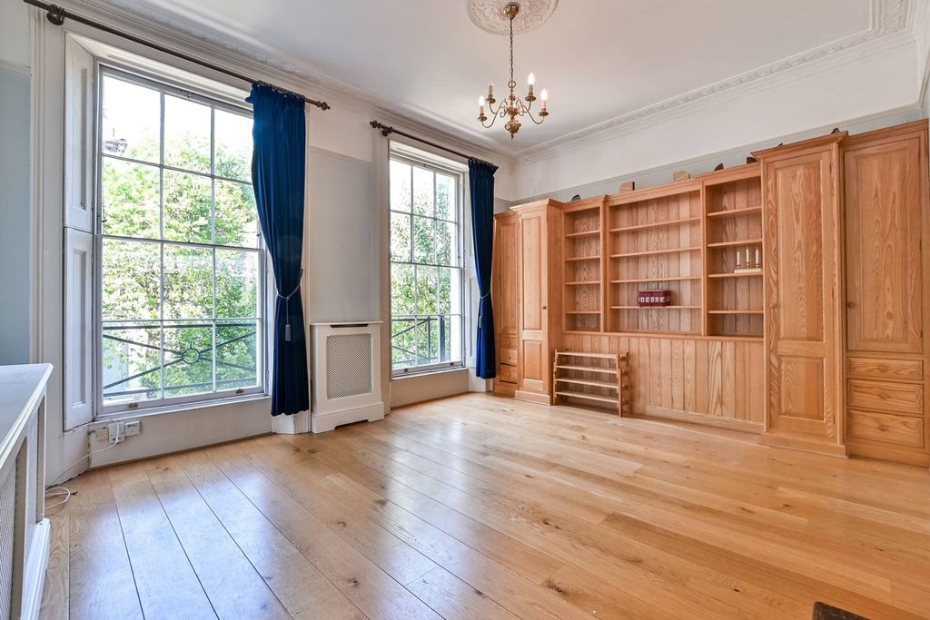 Property photo 1 of 5