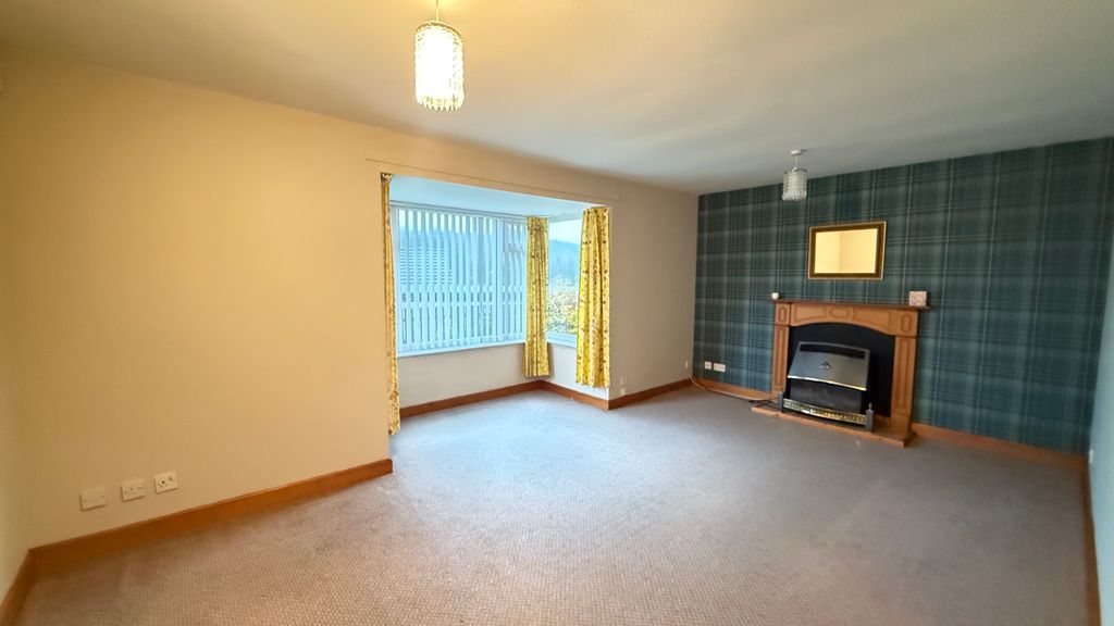 Property photo 3 of 18 3.Jpeg