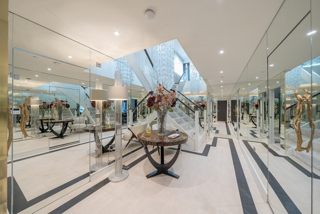 Property photo 1 of 28