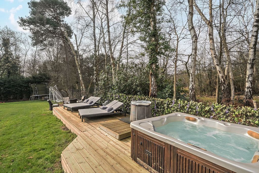 Property photo 3 of 23