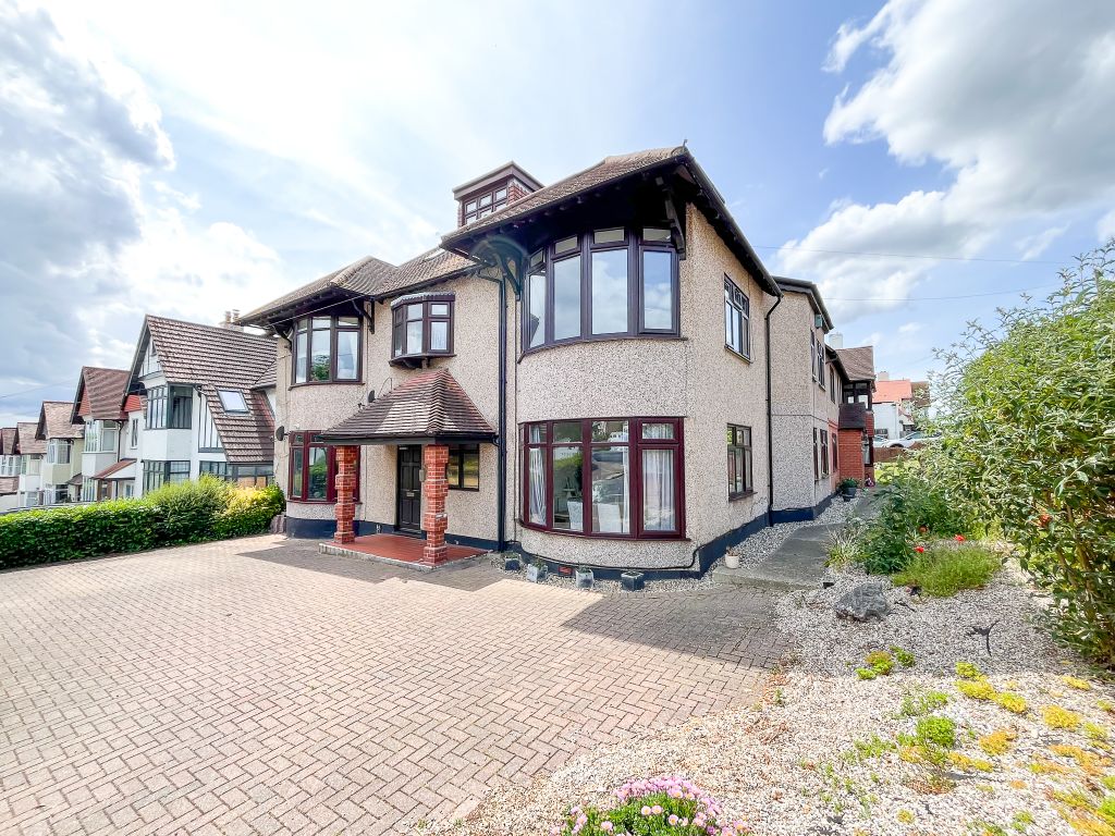 Property photo 1 of 6