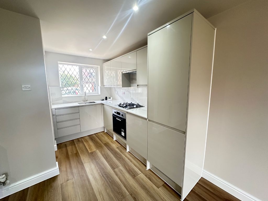 Property photo 2 of 9 5442181