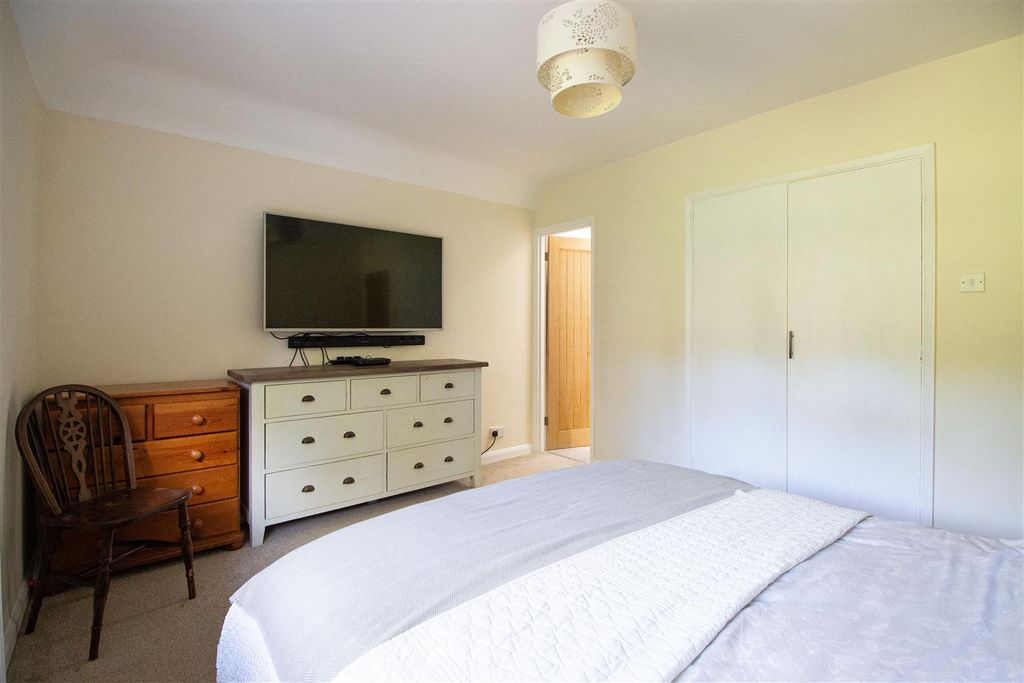Additional image 13 of 6 bed detached house for saleLucastes Lane, Haywards Heath RH16