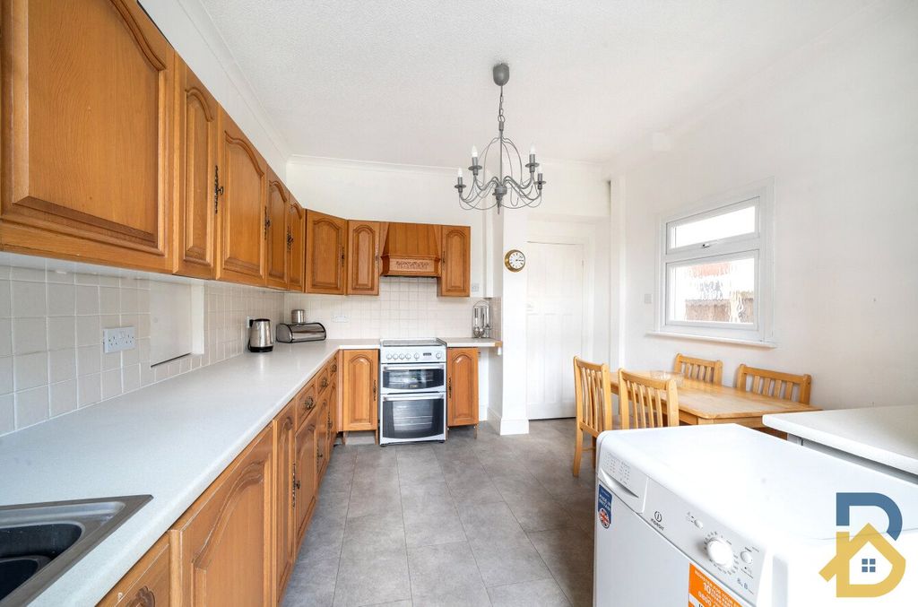 Property photo 2 of 15 Picture No. 29