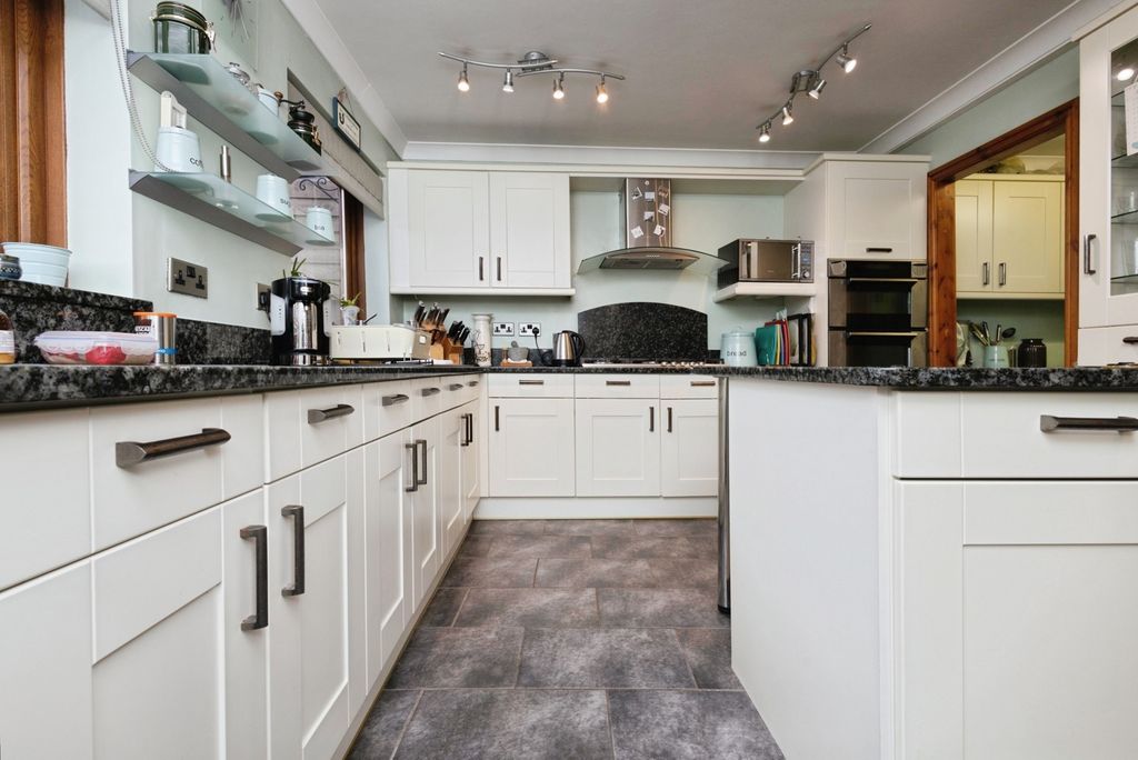 Property photo 2 of 19 Pbox-Img.Jpg