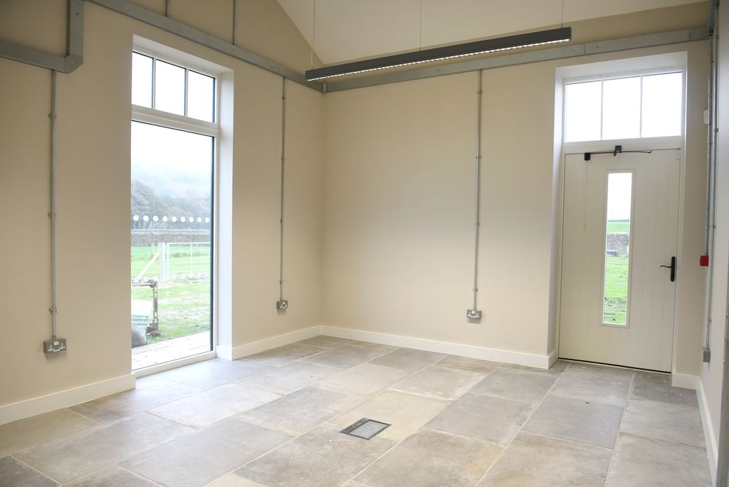 Property photo 3 of 4