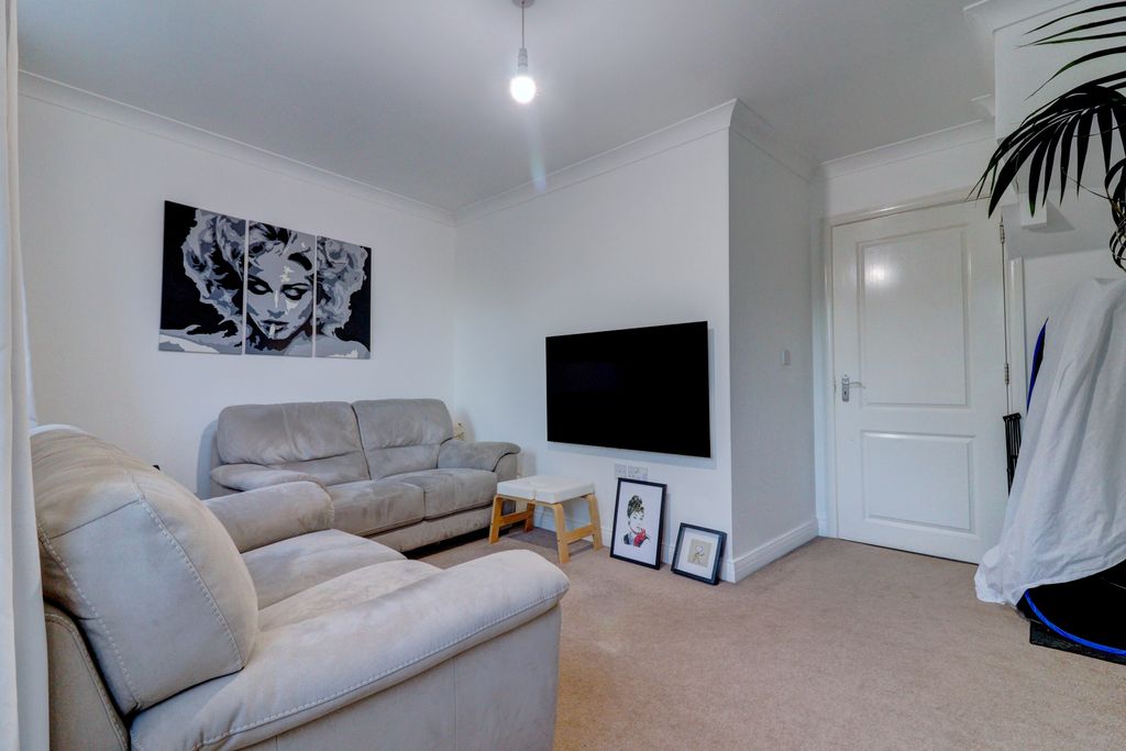 Property photo 3 of 14 Picture No. 04