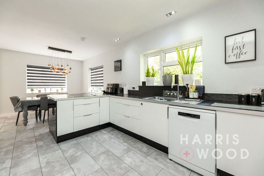 Property photo 3 of 42 4278133