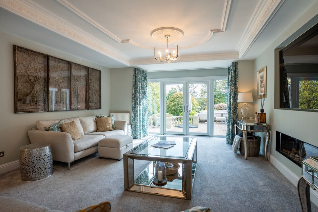 Property photo 2 of 42