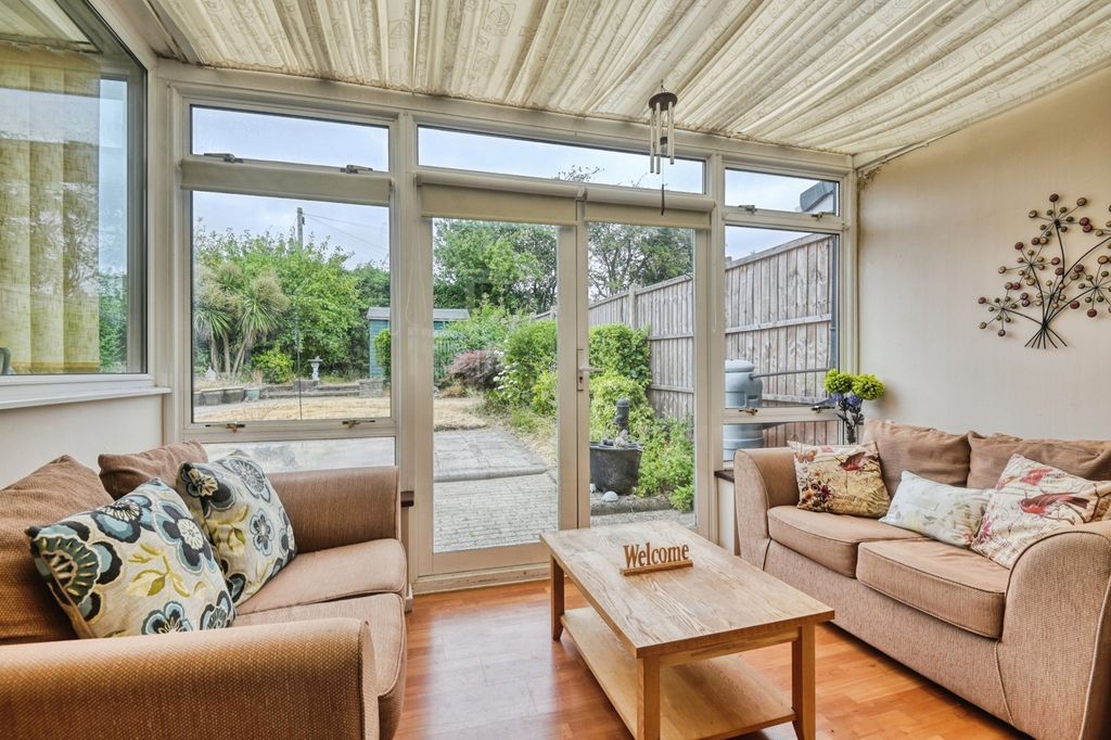 Property photo 3 of 22 Pbox-Img.Jpg
