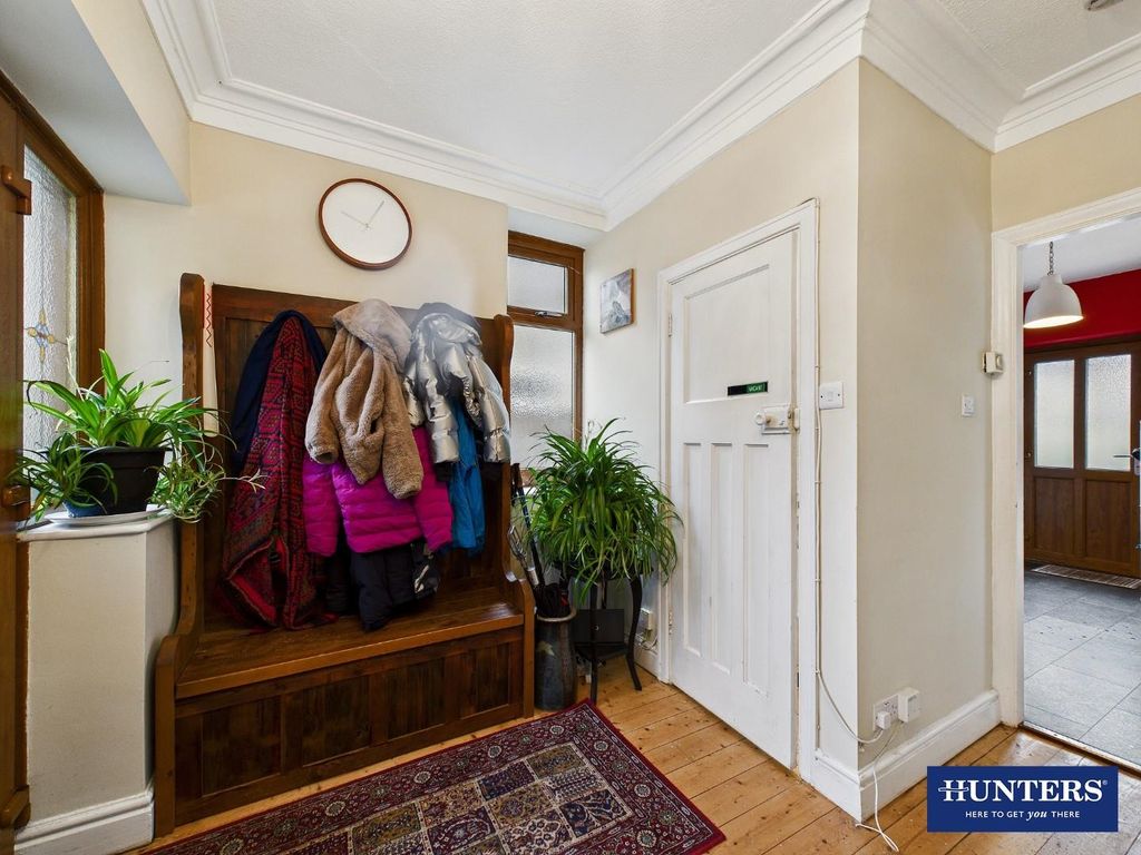 Property photo 3 of 26 Entrance Hallway