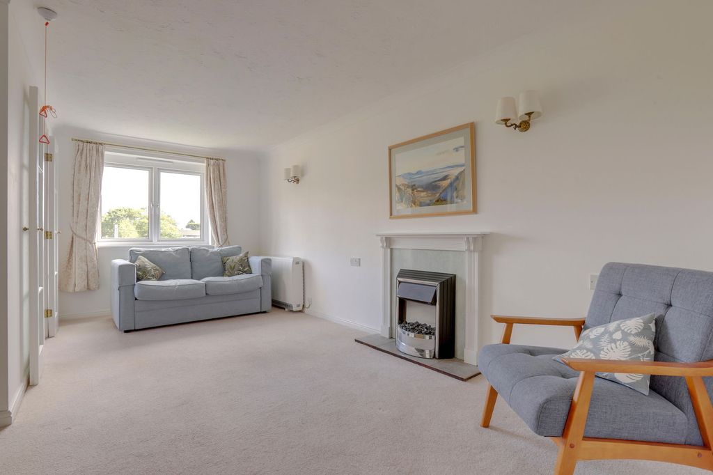 Property photo 1 of 24