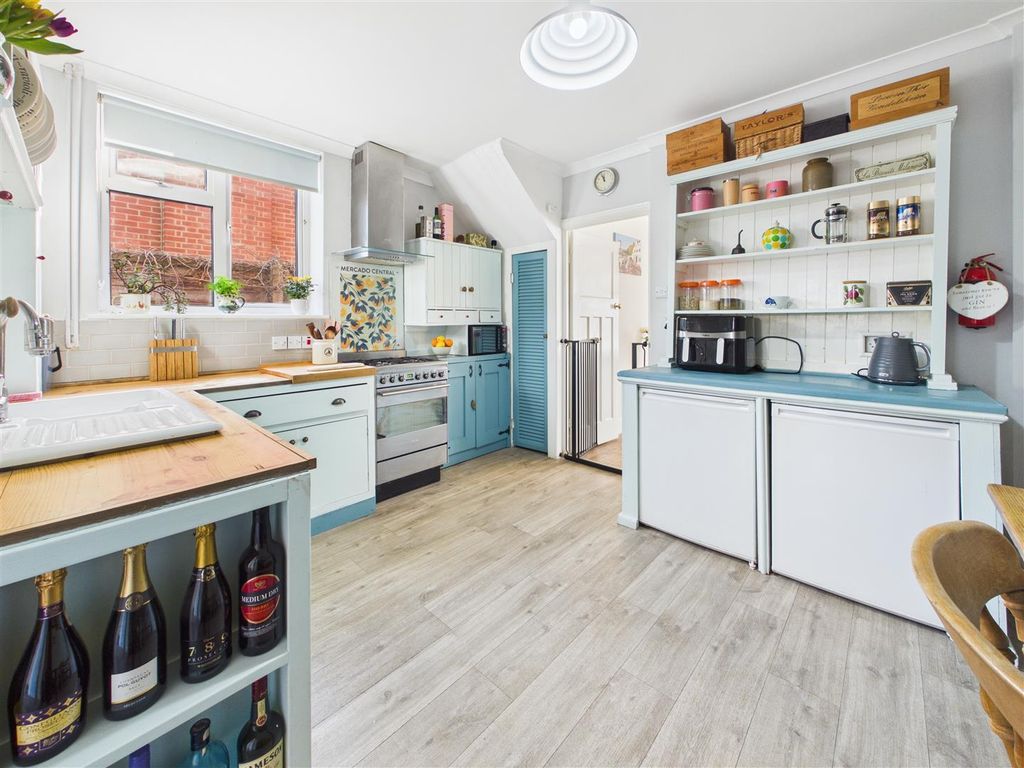 Property photo 3 of 29