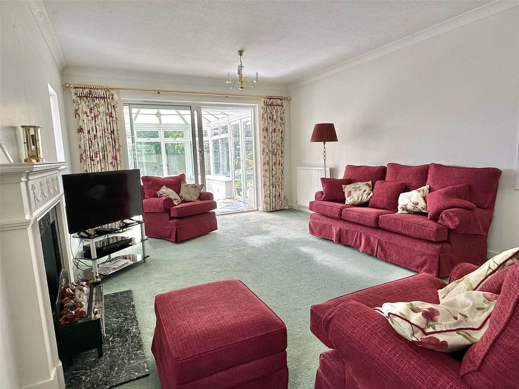 Property photo 2 of 17 Picture No. 11