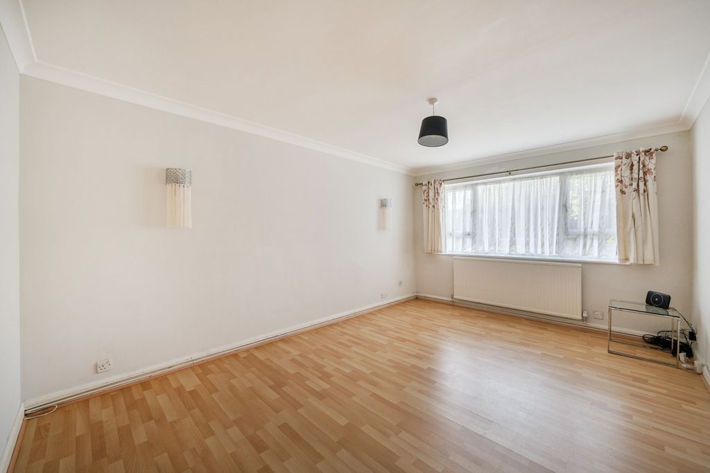 Property photo 2 of 13 1464174-14-6A0d6F...