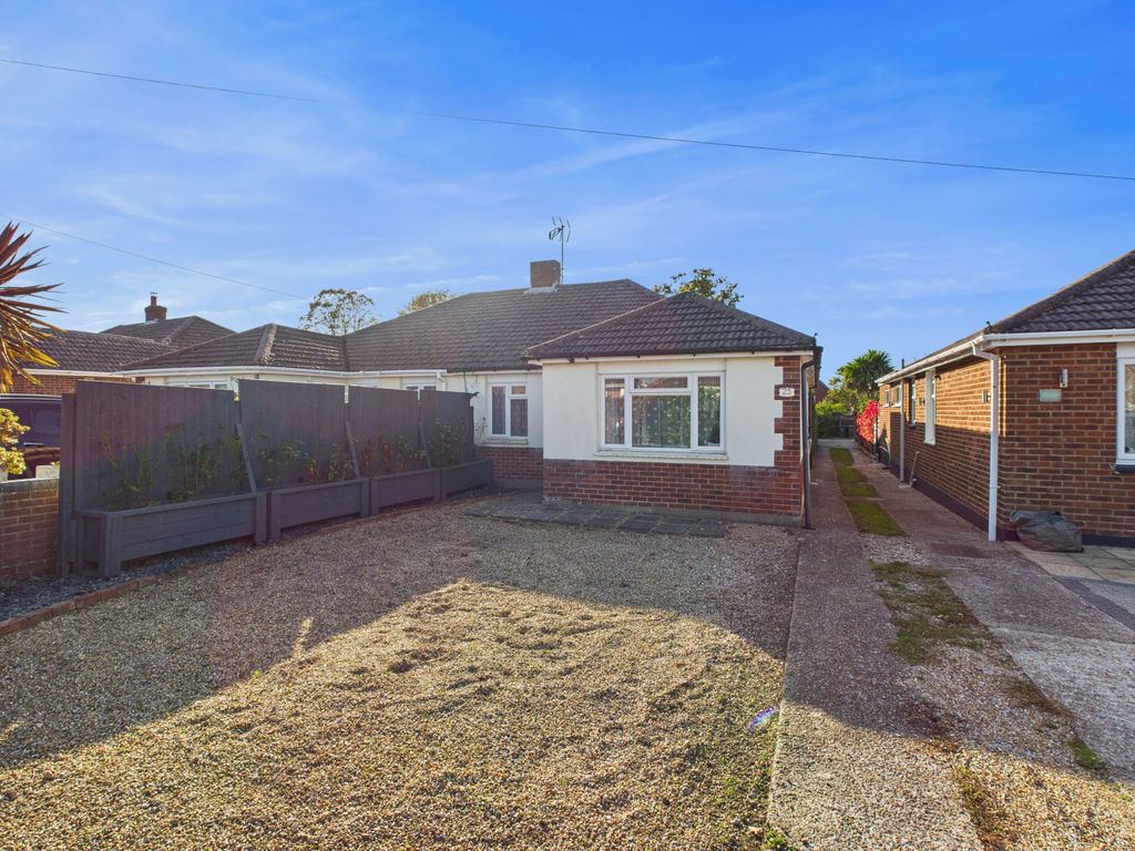 Property photo 1 of 12 3 Bedroom Semi-Detached Bungalow For Sale In A Popular Location In Titchfield Common