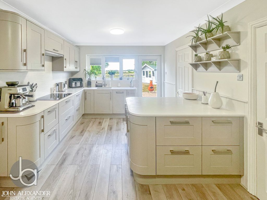 Property photo 3 of 30 20250828_113857546_0.5