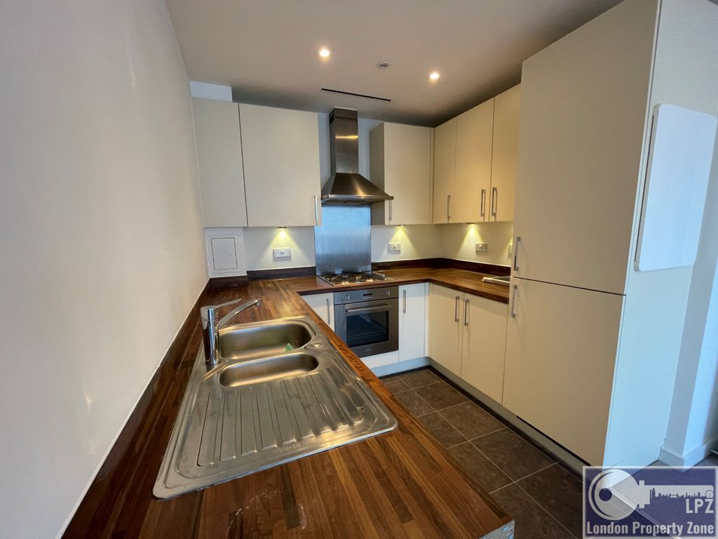 Property photo 3 of 25