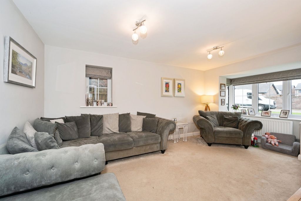 Property photo 2 of 14 Living Room