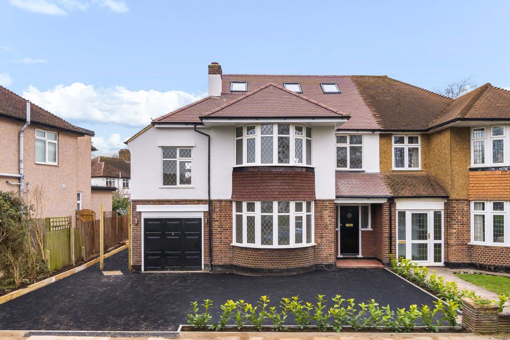 Property photo 2 of 12